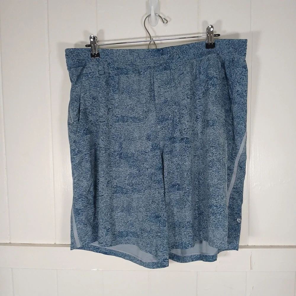 Lululemon Athletic Gym Shorts‎ Mens XL 9